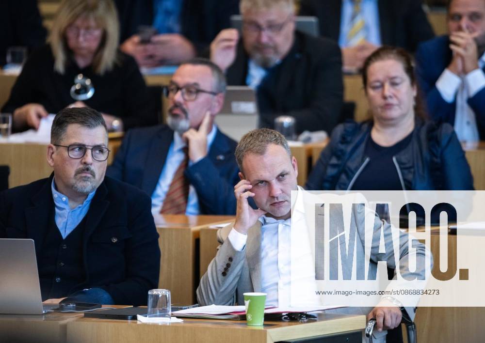 8 THURINGIAN STATE PARLIAMENT 56TH PLENARY SESSION ** FOR ** ** Oct. 7, 2026, Erfurt, Thuringian State Parliament, 8th Legislative Term, 56th Plenary Session (photo): Jens Cotta (AfD), Daniel Haseloff (AfD), Germany, Thuringia, Erfurt. Copyright SaschaxFromm