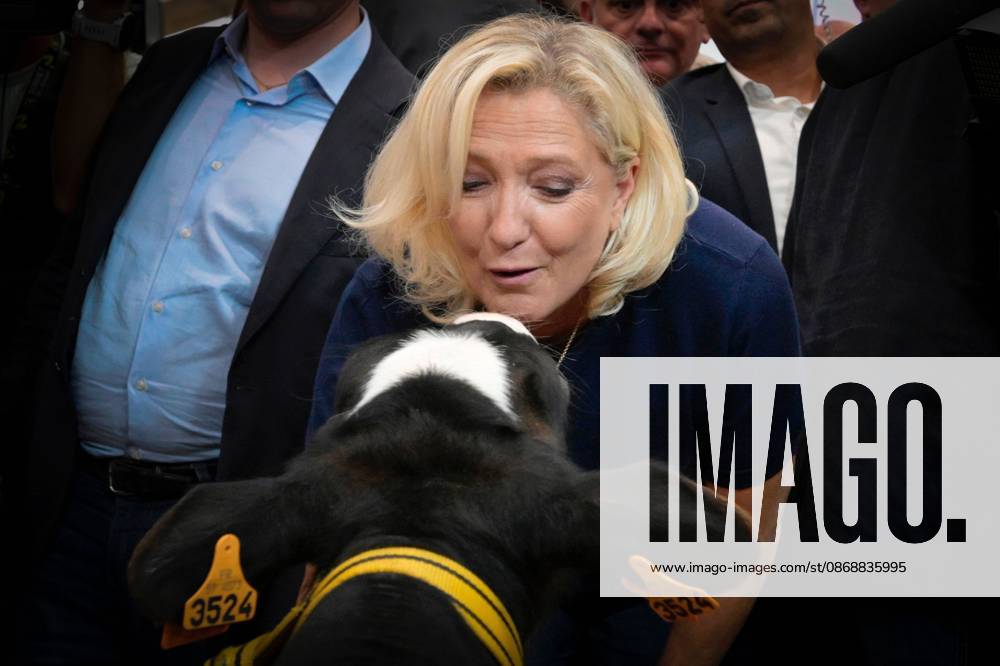 Livestock Summit in Cournon-d Auvergne PHOTOPQR LA MONTAGNE Richard BRUNEL October 7, 2026 Livestock Summit Day 2, Agriculture and Livestock, Marine Le Pen meets two young Blanc-Bleu breeders, Cournon, October 7, 2026 Photo by Richard Brunel Livestock Summit in Cournon d’Auvergne, central France, October 7, 2026 France