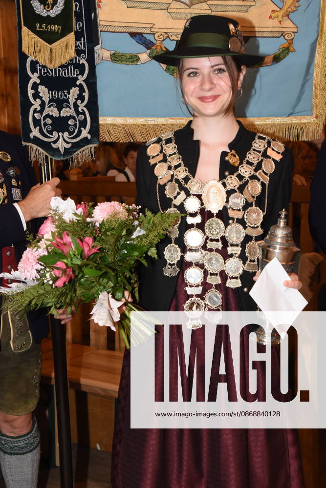 Franziska Gromann, 2026 State Youth Shooting Queen, Munich, April 10, 2026, Theresienwiesn, Oktoberfest, Shooting Festival Tent, State Shooting Competition, Award Ceremony for this year s Shooting Kings, Photo: Munich