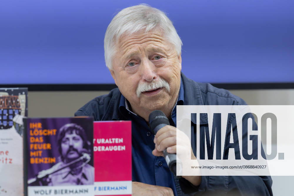 Frankfurt Book Fair 2026: Wolf Biermann discusses excerpts from his diaries and his eventful life. Book title: *You Put Out the Fire with Gasoline*, Frankfurt am Main, Hesse, Germany, Exhibition Center