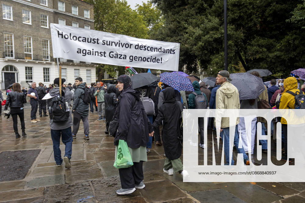 Pro-Israel Counter-Protest Disrupts Pro-Palestine Student March Russell Square, London, October 7, 2026 A pro-Palestine student march travelled from Lincolns Inn Fields towards Russell Square, where pro-Israel counter-protesters gathered with Israeli flags and placards. The counter-protest disrupted the student demonstration as police maintained a presence and kept the two groups separated., Credit:Zak Irfan Avalon