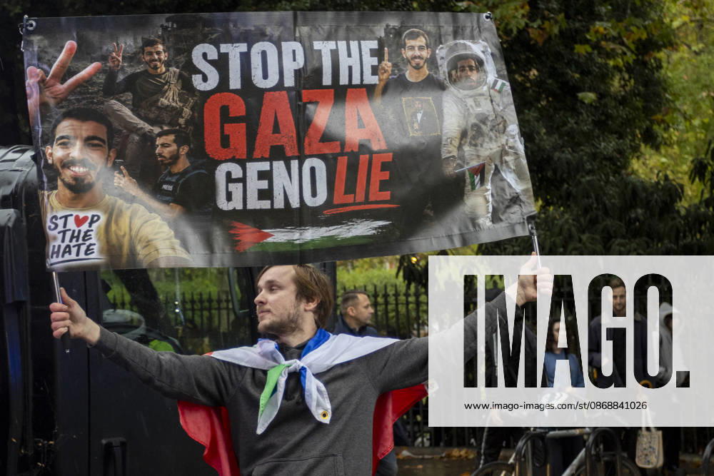 Pro-Israel Counter-Protest Disrupts Pro-Palestine Student March Russell Square, London, October 7, 2026 A pro-Palestine student march travelled from Lincolns Inn Fields towards Russell Square, where pro-Israel counter-protesters gathered with Israeli flags and placards. The counter-protest disrupted the student demonstration as police maintained a presence and kept the two groups separated., Credit:Zak Irfan Avalon