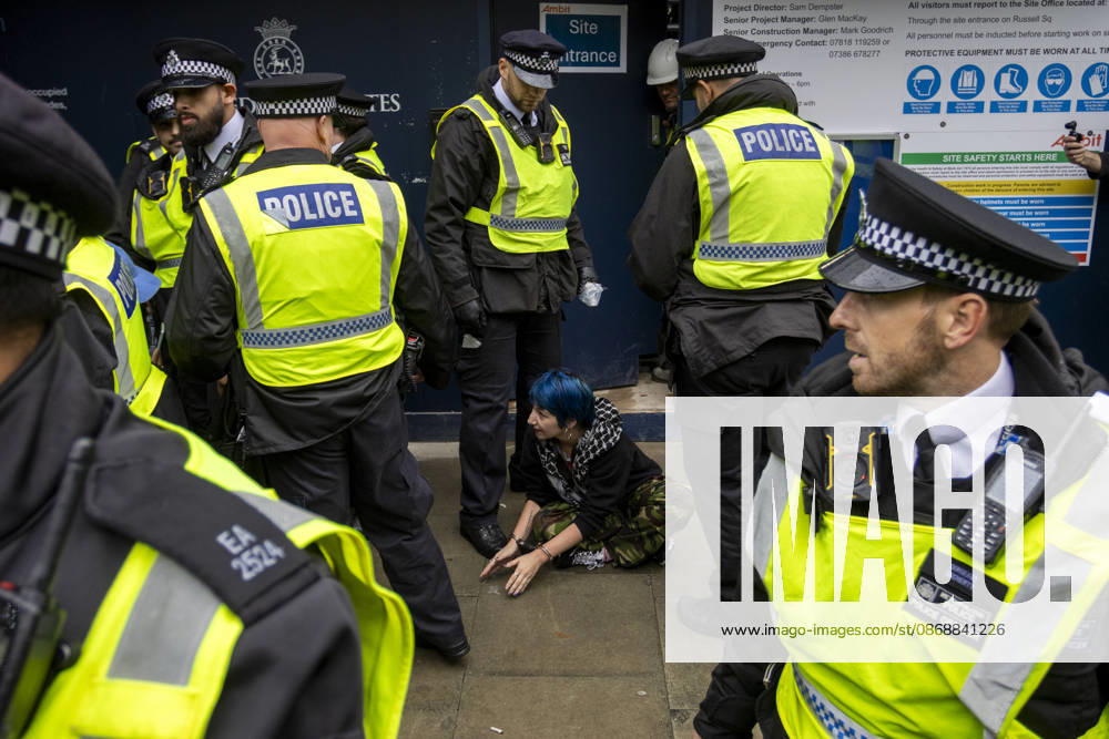 Pro-Israel Counter-Protest Disrupts Pro-Palestine Student March Russell Square, London, October 7, 2026 A pro-Palestine student march travelled from Lincolns Inn Fields towards Russell Square, where pro-Israel counter-protesters gathered with Israeli flags and placards. The counter-protest disrupted the student demonstration as police maintained a presence and kept the two groups separated., Credit:Zak Irfan Avalon