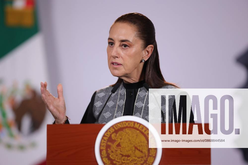 TO-45384- CIUDAD DE MEXICO,2026-10-07. Mexican President Claudia Sheinbaum Pardo leads her daily morning press briefing at the National Palace in Mexico City Joined by Luisa Maria Alcalde the briefing addressed plans for renewable energy expansion with CFE constitutional reforms regarding nepotism and federal updates on US relations and legislative approvals. Clasos.com.mx - ZUMAcs4_ 20261007_faa_cs4_063
