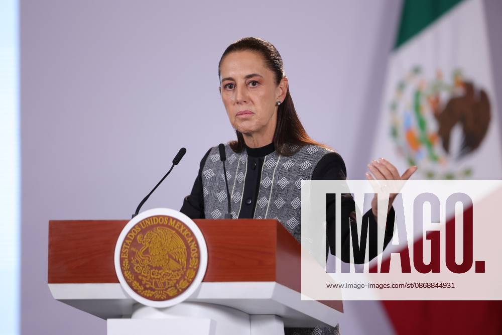 TO-45384- CIUDAD DE MEXICO,2026-10-07. Mexican President Claudia Sheinbaum Pardo leads her daily morning press briefing at the National Palace in Mexico City Joined by Luisa Maria Alcalde the briefing addressed plans for renewable energy expansion with CFE constitutional reforms regarding nepotism and federal updates on US relations and legislative approvals. Clasos.com.mx - ZUMAcs4_ 20261007_faa_cs4_109