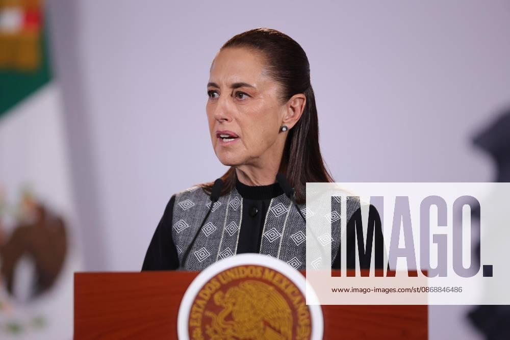 TO-45384- CIUDAD DE MEXICO,2026-10-07. Mexican President Claudia Sheinbaum Pardo leads her daily morning press briefing at the National Palace in Mexico City Joined by Luisa Maria Alcalde the briefing addressed plans for renewable energy expansion with CFE constitutional reforms regarding nepotism and federal updates on US relations and legislative approvals. Clasos.com.mx - ZUMAcs4_ 20261007_faa_cs4_131