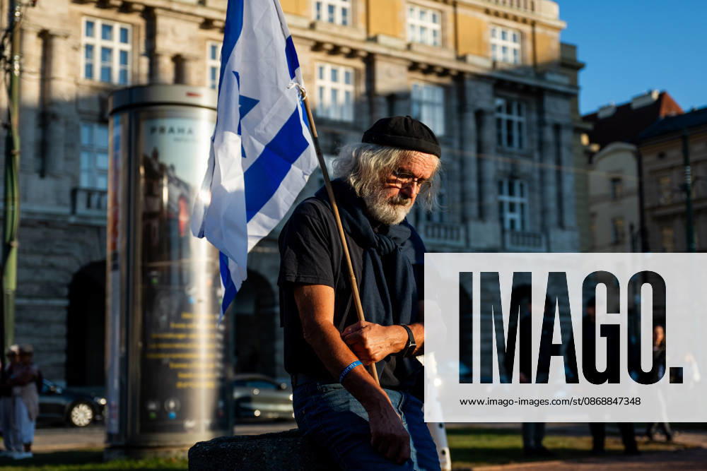 Several hundred people marked the third anniversary of the attacks on Israel by the Palestinian terrorist group Hamas at a gathering titled We Will Not Forget!, organised by the Czech Society of Friends of Israel, in front of the Rudolfinum concert hall in Jan Palach Square in Prague centre, Czech Republic, October 7, 2026. (CTKxPhoto OndrejxDeml) CTKPhotoP2026100707250 CTKPhotoP2026100707250