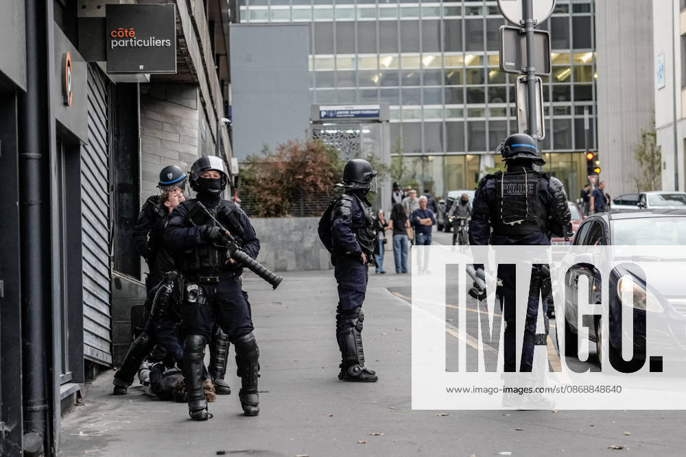Protest against eduction conditions in Nancy NANCY, FRANCE - OCTOBER 7: A heavy police presence is deployed at the scene as students take to the streets to protest education conditions in Nancy, France, on October 7, 2026. Students are taking part in a nationwide high-school mobilization over school conditions and demands for greater education resources, while security units remain deployed around several locations in the city. Muhammed Said Tako Anadolu Nancy France. Editorial use only. Please get in touch for any other usage.