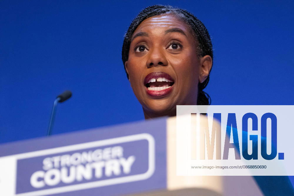 Conservative leader Kemi Badenoch addresses delegates at the Symphony Hall in Birmingham on the final day of the partys annual conference. Kemi Badenoch delivered her high-stakes keynote speech, she promised sweeping tax cuts and took direct aim at Andy Burnham s Labour government, declaring a battle for the soul of the nation Birmingham United Kingdom - ZUMAs197 20261007_aaa_s197_082