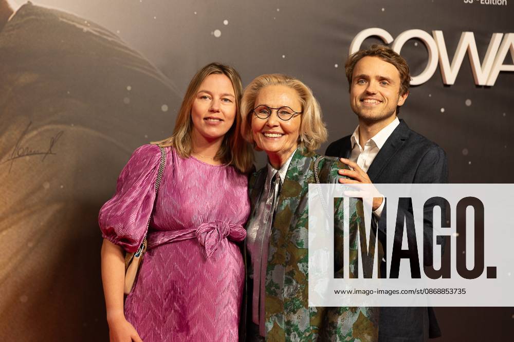 Claire Tillekaerts with daughter pictured during the opening of Gent International Film Festival, with the opening film Coward by Gent director Dhont on Wednesday 7 October 2026. The 53rd edition of Film Fest Gent takes place from 07 to 18 October. Coward is Dhont s third feature film and this is the third time a film by Dhont has opened the festival. This previously happened with Girl in 2018 and Close in 2022. JAMES ARTHUR PHOTOGRAPHY JAMESxARTHURxGEKIERE 189086513