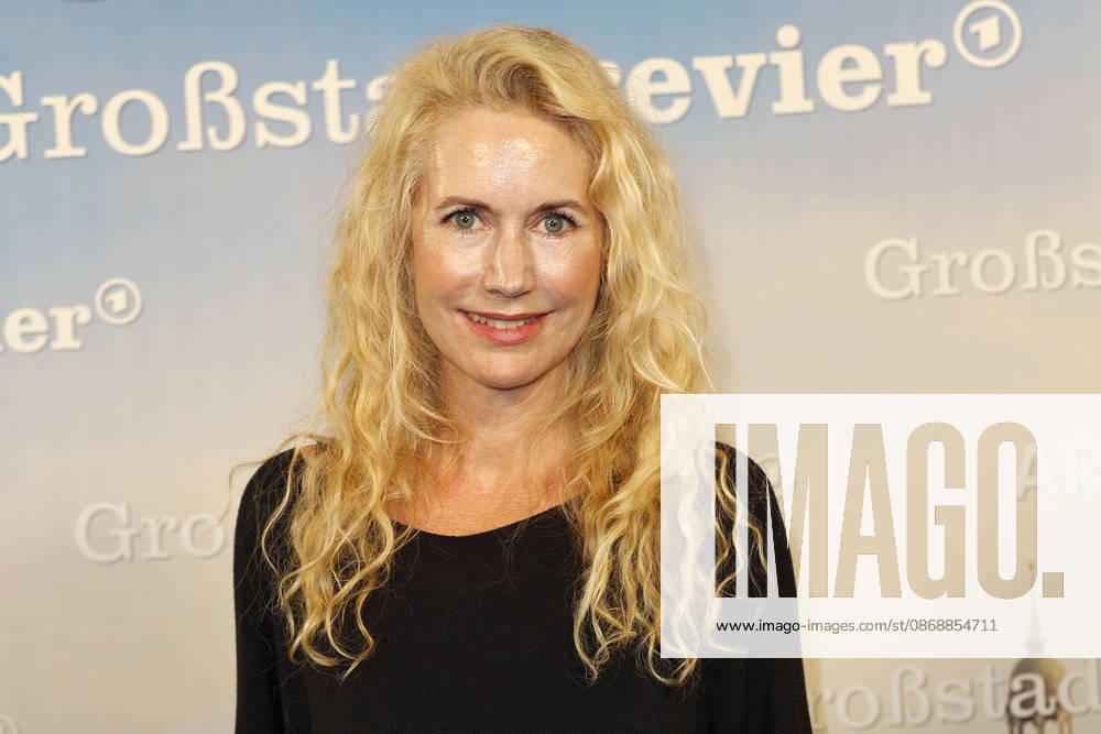 Dorothea Schenck at the photo call for the 40th anniversary of the ARD series *Großstadtrevier* on October 7, 2026, at the Astor Film Lounge in Hamburg. Dorothea Schenck attends the photo call for the 40th anniversary of the series *Großstadtrevier* on October 7, 2026 at the Astor Film Lounge in Hamburg, Germany. 40th Anniversary of *Großstadtrevier* (ARD) in Hamburg