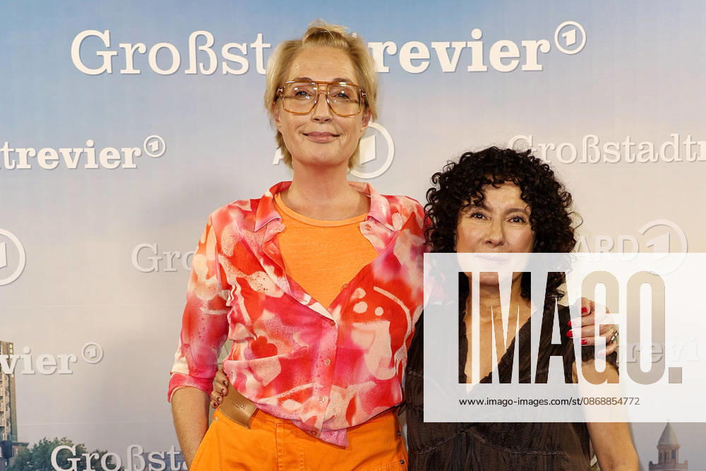 Saskia Fischer and Maria Ketikidou attend the photo call for the 40th anniversary of the series *Großstadtrevier* on October 7, 2026, at the Astor Film Lounge in Hamburg, Germany. 40th anniversary *Großstadtrevier* photo call in Hamburg, Germany