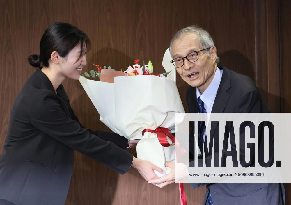 Tokyo, Japan - Japanese chemist Kenso Soai of professor emeritus at the Tokyo University of Science (TUS) receives a flower bouquet as he won the Nobel Prize in Chemistry at the TUS campus Tokyo on Wednesday, October 7, 2026. Soai and French chemist Henri Kagan won the prize to discover non-linear effects and autocatalysis in asymmetric organic synthesis (photo by Yoshio Tsunoda AFLO) aflo_354043888