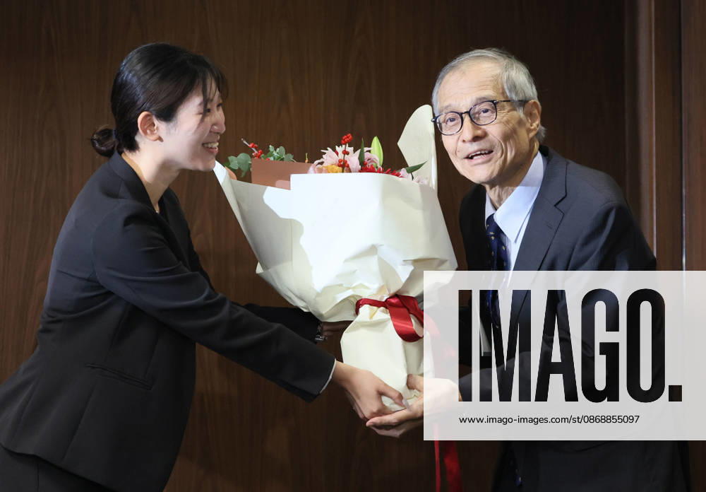 Tokyo, Japan - Japanese chemist Kenso Soai of professor emeritus at the Tokyo University of Science (TUS) receives a flower bouquet as he won the Nobel Prize in Chemistry at the TUS campus Tokyo on Wednesday, October 7, 2026. Soai and French chemist Henri Kagan won the prize to discover non-linear effects and autocatalysis in asymmetric organic synthesis (photo by Yoshio Tsunoda AFLO) aflo_354043907