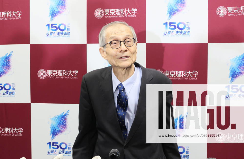 Tokyo, Japan - Japanese chemist Kenso Soai of professor emeritus at the Tokyo University of Science (TUS) leaves a press conference after he won the Nobel Prize in Chemistry at the TUS campus Tokyo on Wednesday, October 7, 2026. Soai and French chemist Henri Kagan won the prize to discover non-linear effects and autocatalysis in asymmetric organic synthesis (photo by Yoshio Tsunoda AFLO) aflo_354085536