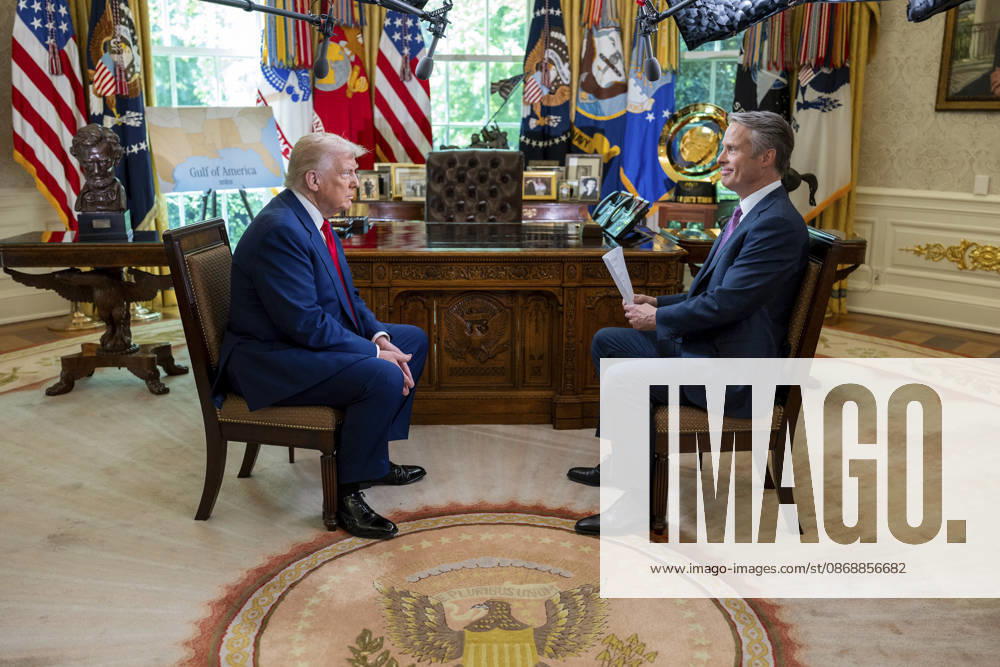 U.S. President Donald Trump is interviewed by ABC News correspondent Terry Moran in the Oval Office of the White House, April 29, 2025 in Washington, D.C. The interview, recorded for a prime-time ABC News special marking the first 100 days of Trump s second term, covered tariffs, immigration and the war in Ukraine. Washington United States of America - ZUMAp138 20261007_zaa_p138_003