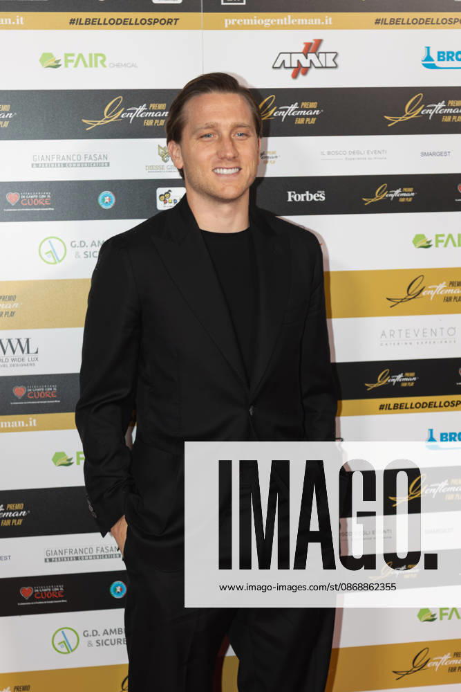 IPA89410584 - Piotr Zieli?ski on the red carpet at the Gentleman Fair Play Award, October 7, 2026 _ Scuola Teulie, Milan, during the 2026 Gentleman Fair Play Award, News in Milan, Italy