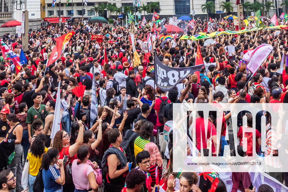Rio de Janeiro, Brazil. October 7, 2026. March for Democracy: Students gather to protest the rise of the far right and march through the city center (CineloÂ¢ndia) in support of President Lula s candidacy. Photo: . - ZUMAl255 20261007_zip_l255_005