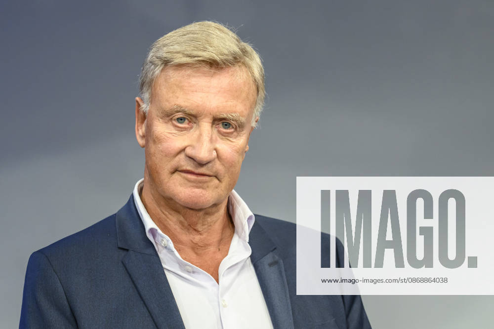 Pictured, from left: Ole von Beust, CDU, former First Mayor of Hamburg, GER, Berlin, studio, guest on Maischberger, political talk show, TV, program, with host Sandra Maischberger, Das Erste, from Adlershof, Am Studio 20, October 7, 2026,