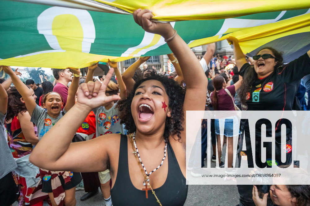Rio de Janeiro, Brazil. October 7, 2026. March for Democracy: Students gather to protest the rise of the far right and march through the city center (CineloÂ¢ndia) in support of President Lula s candidacy. Photo: . - ZUMAl255 20261007_zip_l255_014