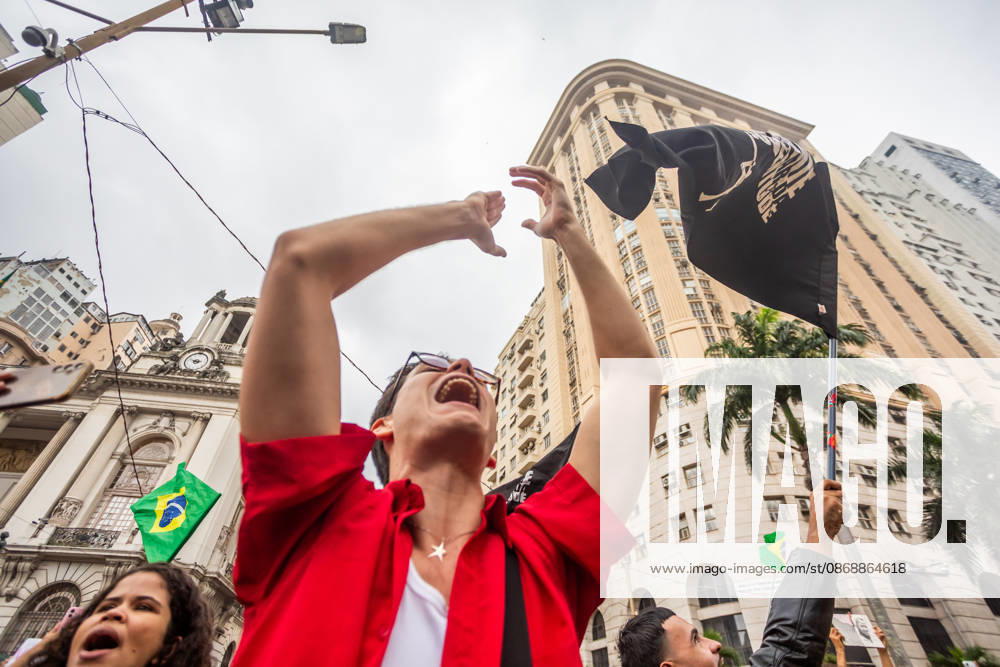 Rio de Janeiro, Brazil. October 7, 2026. March for Democracy: Students gather to protest the rise of the far right and march through the city center (CineloÂ¢ndia) in support of President Lula s candidacy. Photo: . - ZUMAl255 20261007_zip_l255_012