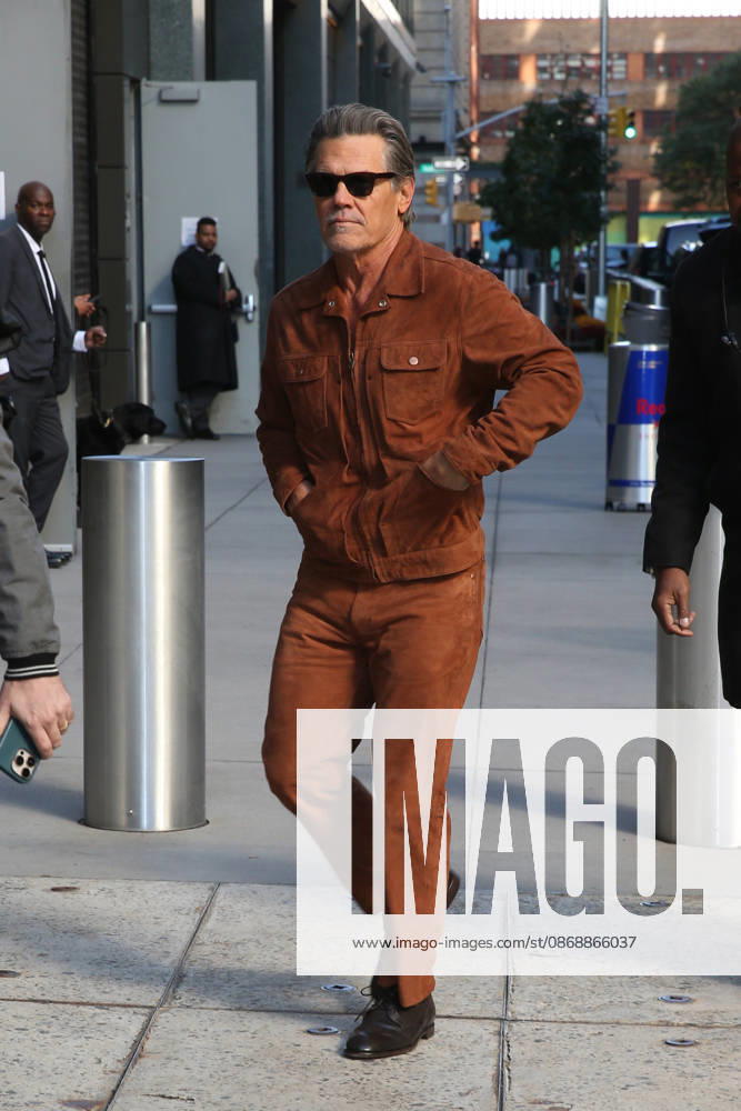 JOSH BROLIN arrives at ABC Studios for Ã¢â‚¬ËœGood Morning AmericaÃ¢ New York USA - ZUMAh16_ 20261007_zaf_h16_004