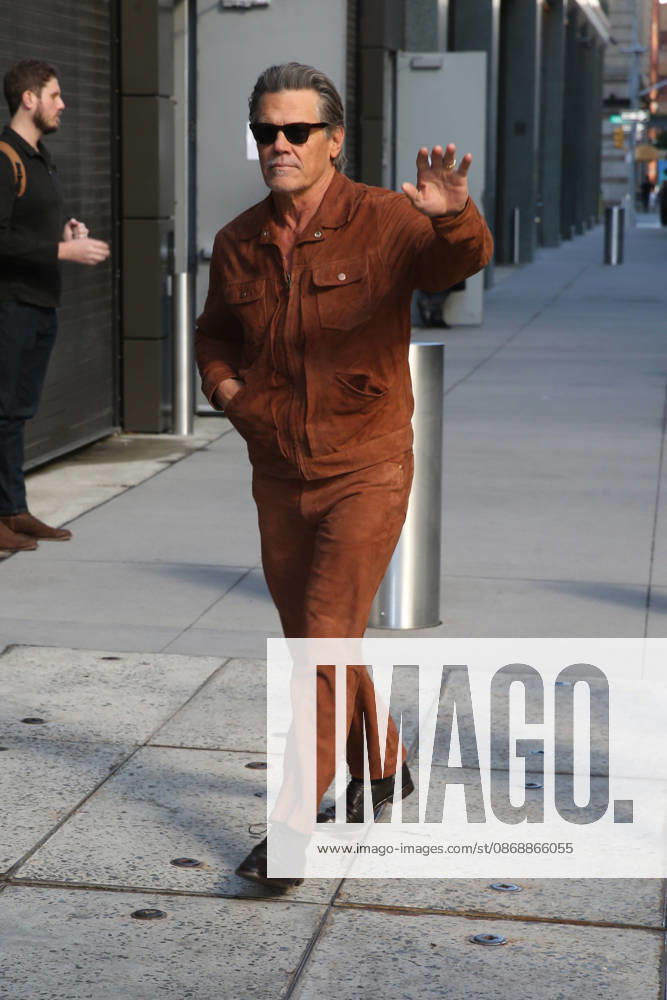 JOSH BROLIN arrives at ABC Studios for Ã¢â‚¬ËœGood Morning AmericaÃ¢ New York USA - ZUMAh16_ 20261007_zaf_h16_008