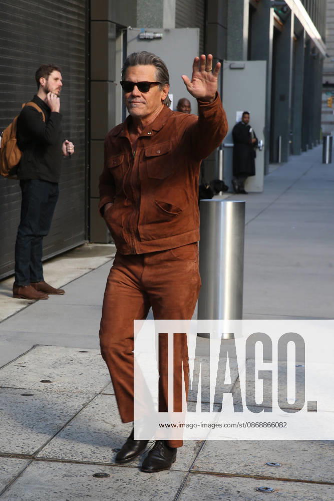 JOSH BROLIN arrives at ABC Studios for Ã¢â‚¬ËœGood Morning AmericaÃ¢ New York USA - ZUMAh16_ 20261007_zaf_h16_009