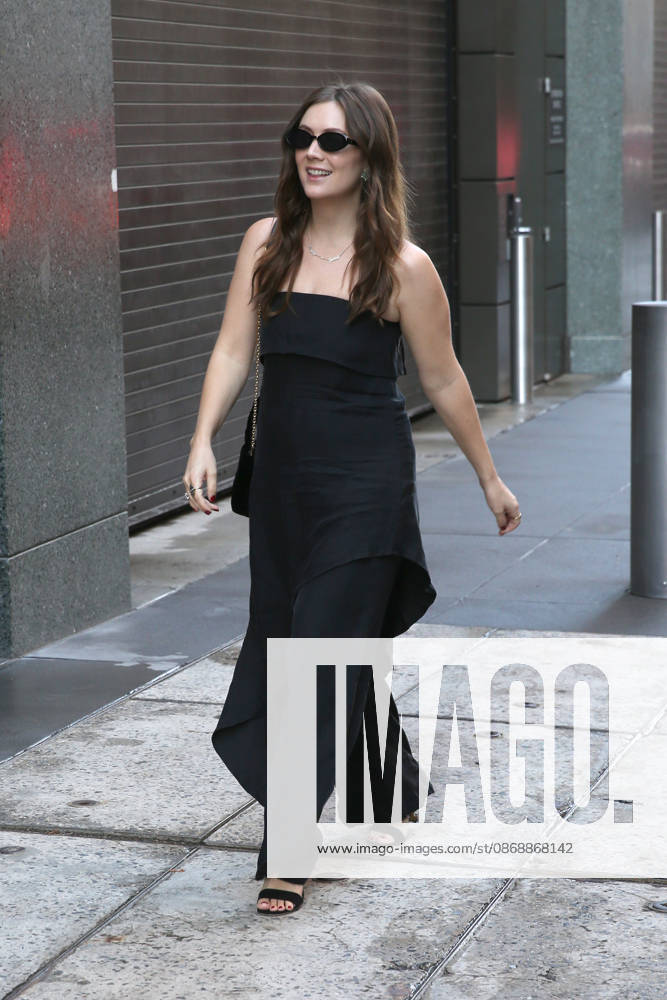 BILLIE LOURD arrives at ABC Studios for Ã¢â‚¬ËœGood Morning AmericaÃ¢ New York USA - ZUMAh16_ 20261007_zaf_h16_021