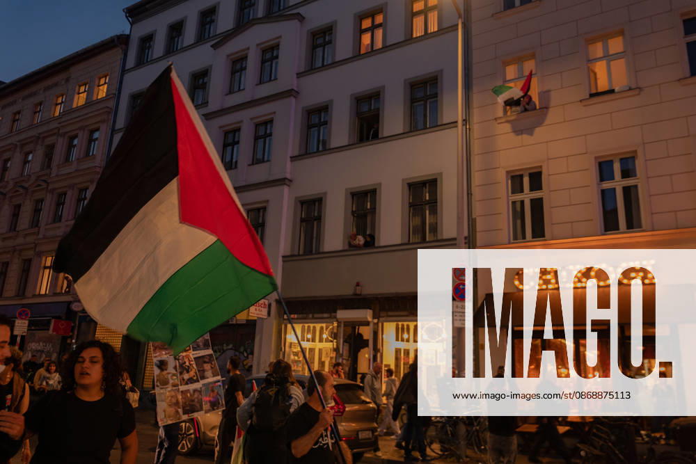 Hundereds of pro-palestinian protesters gather in Berlin, Germany, on October 7, 2026. This marks the three-year anniversary of the Hamas led border attacks in Southern Israel. Germany - ZUMAj167 20261007_zip_j167_021