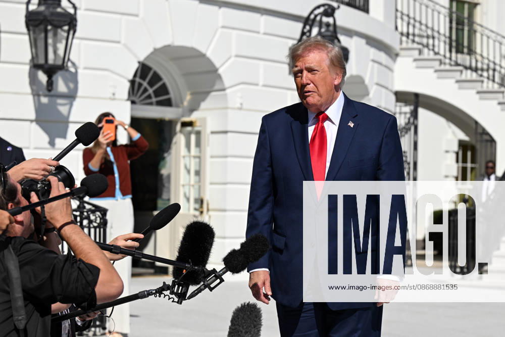 WASHINGTON, DC - OCT. 7: United States President Donald J Trump speaks to the press outside the South Portico of the White House in Washington, DC, USA, prior to departing en route to a campaign rally in San Antonio, Texas on Wednesday