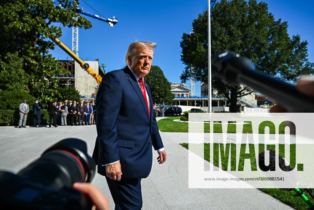 WASHINGTON, DC - OCT. 7: United States President Donald J Trump speaks to the press outside the South Portico of the White House in Washington, DC, USA, prior to departing en route to a campaign rally in San Antonio, Texas on Wednesday