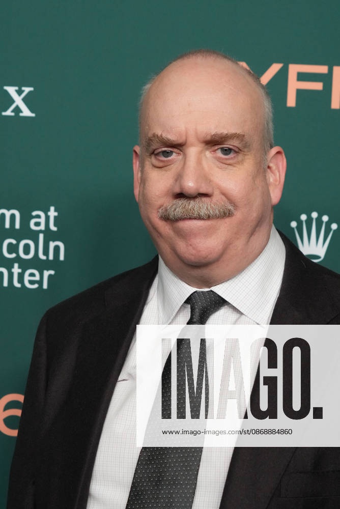 PAUL GIAMATTI attends ‘The Debutâ€⠢ Red Carpet Arrivals at the 64th New York Film Festival,.Alice Tully Hall, Lincoln Center, NYC.October 7, 2026 . The Debut Red Carpet Arrivals At The 64th New York Film Festival,.Alice Tully Hall, Lincoln Center, NYC.October 7, 2026 . New York USA - ZUMAms4_ 20261007_faf_ms4_003