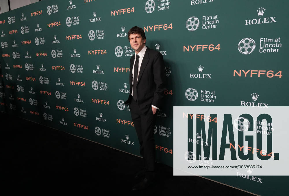 JESSE EISENBERG attends ‘The Debutâ€⠢ Red Carpet Arrivals at the 64th New York Film Festival,.Alice Tully Hall, Lincoln Center, NYC.October 7, 2026 . The Debut Red Carpet Arrivals At The 64th New York Film Festival,.Alice Tully Hall, Lincoln Center, NYC.October 7, 2026 . New York USA - ZUMAms4_ 20261007_faf_ms4_005