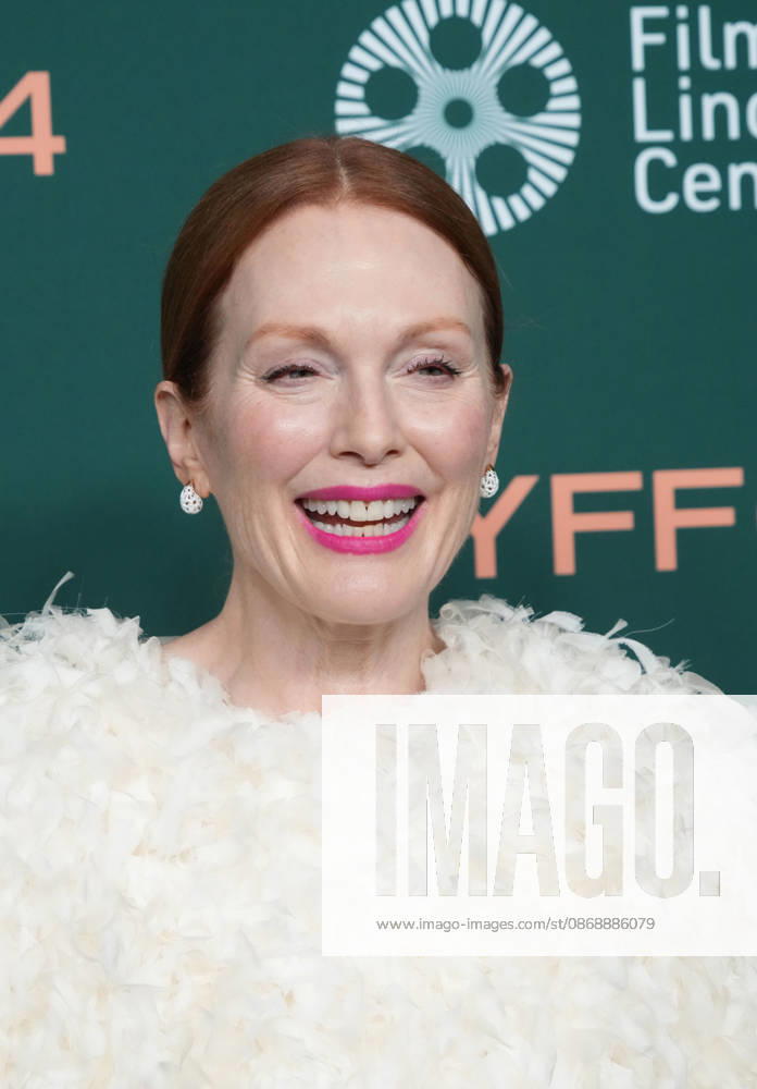 JULIANNE MOORE attends Ã¢â‚¬ËœThe DebutÃ¢â‚¬â ¢ Red Carpet Arrivals at the 64th New York Film Festival,.Alice Tully Hall, Lincoln Center, NYC.October 7, 2026 . The Debut Red Carpet Arrivals At The 64th New York Film Festival,.Alice Tully Hall, Lincoln Center, NYC.October 7, 2026 . New York USA - ZUMAms4_ 20261007_faf_ms4_010