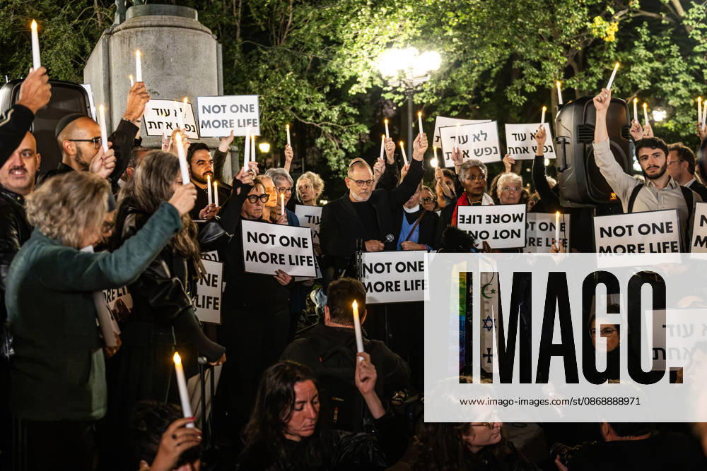 The Union Square candlelight vigil organized by the group Israelis for Peace on October 7th 2026 went on in spite of loud protests by pro-Palestinian activists. Several public officials, including New York City mayor ZOHRAN MAMDANI, joined the group in commemorating the Israeli lives lost on Ocotober 7th 2023 despite the protests. New York USA - ZUMAh214 20261007_znp_h214_009