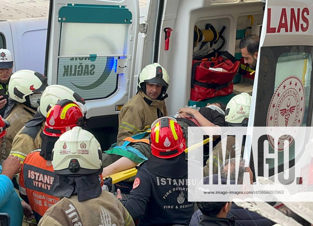 Partial collapse occurs in 7-story building in Istanbul s Maltepe district ISTANBUL, TURKIYE - OCTOBER 8: Search and rescue teams evacuate an injured person on a stretcher before the injured person is taken to a hospital by ambulance after the lower floors of a seven-story building partially collapse in the Maltepe district of Istanbul, Turkiye, on October 8, 2026. Selami Kucukoglu Anadolu Istanbul Turkey. Editorial use only. Please get in touch for any other usage.