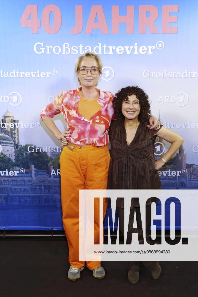 Saskia Fischer and Maria Ketikidou at the photo call celebrating the 40th anniversary of the ARD series *Großstadtrevier* at the Astor Film Lounge in Hamburg, October 7, 2026 Foto:xFuturexImagex grossstadtrevier_6011