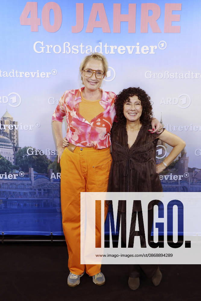 Saskia Fischer and Maria Ketikidou at the photo call celebrating the 40th anniversary of the ARD series *Großstadtrevier* at the Astor Film Lounge in Hamburg, October 7, 2026 Foto:xFuturexImagex grossstadtrevier_6012