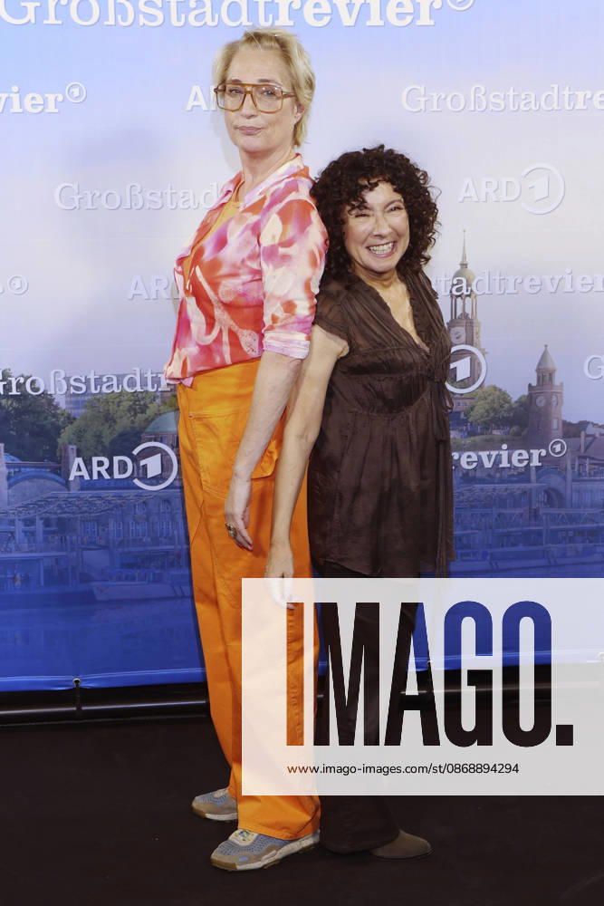 Saskia Fischer and Maria Ketikidou at the photo call celebrating the 40th anniversary of the ARD series *Großstadtrevier* at the Astor Film Lounge in Hamburg, October 7, 2026 Foto:xFuturexImagex grossstadtrevier_6013