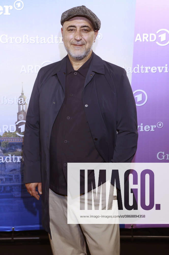 Özgür Karadeniz at the photo call celebrating the 40th anniversary of the ARD series *Großstadtrevier* at the Astor Film Lounge in Hamburg, October 7, 2026 Foto:xFuturexImagex grossstadtrevier_6022