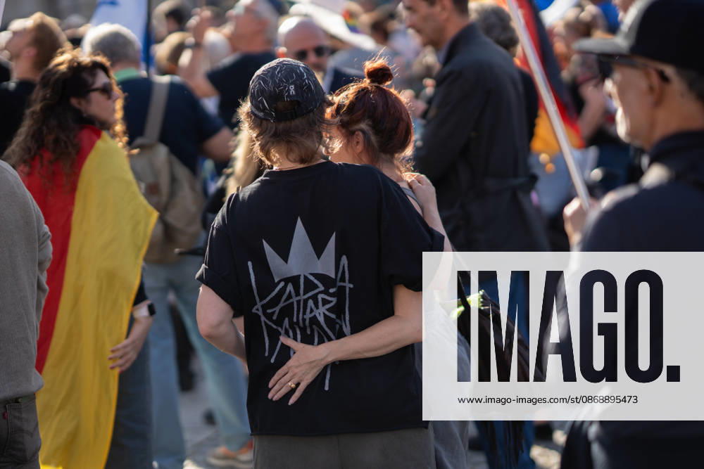 Memorial ceremony at Bebelplatz in Berlin-Mitte, the heart of the German capital. Event marking the 3rd anniversary of the Hamas terrorist attack in Israel on October 7. Never forget. Never be silent. Berlin, Berlin, Germany, Bebelplatz