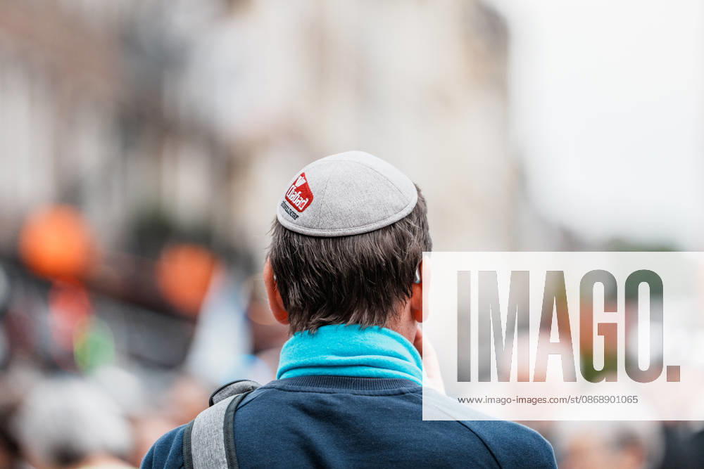 Rally in Düsseldorf marking the anniversary of Hamas’s terrorist attack on Israel on October 7, 2023, and against anti-Semitism; man wearing a kippah; Chabad Düsseldorf