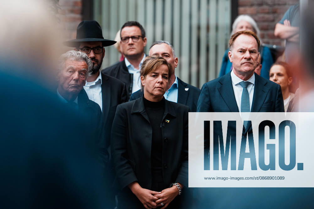 Rally in Düsseldorf marking the anniversary of the Hamas terrorist attack on Israel on October 7, 2023, and against anti-Semitism; Mona Neubaur, Deputy Minister-President of North Rhine-Westphalia, Minister of Economic Affairs, The Greens; Dr. Stephan Keller, Mayor of Düsseldorf, patron, CDU