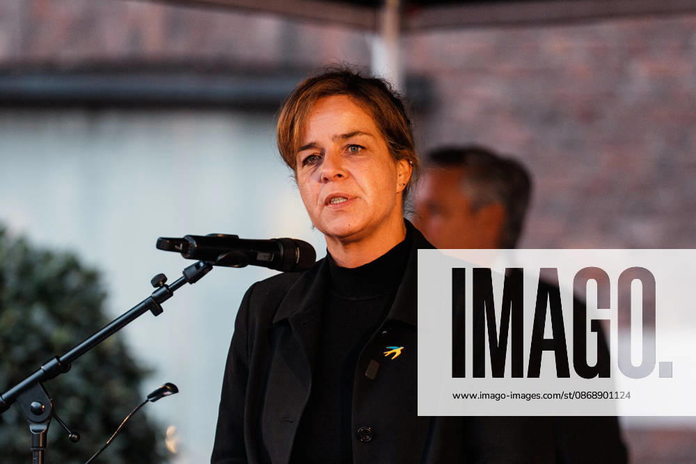 Rally in Düsseldorf marking the anniversary of Hamas’s terrorist attack on Israel on October 7, 2023, and protesting anti-Semitism; speech by Mona Neubaur, Deputy Minister-President of North Rhine-Westphalia, Minister of Economic Affairs, and member of the Green Party