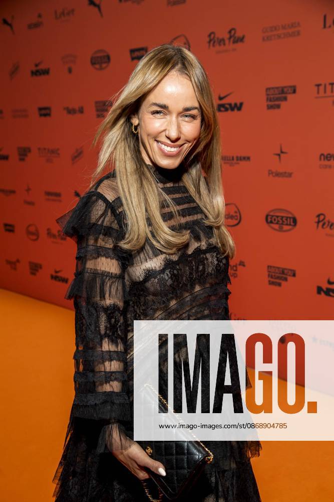 ABB ABOUTYOU Annemarie Carpendale makes a solo appearance on the Orange Carpet at the ABOUT YOU Opera Fashion Show at the Admiralspalast on October 7, 2026, in Berlin, Germany
