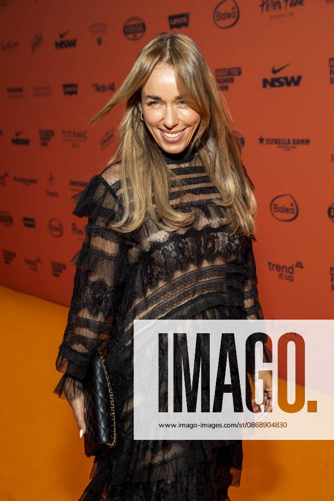 ABB ABOUTYOU Annemarie Carpendale makes a solo appearance on the Orange Carpet at the ABOUT YOU Opera Fashion Show at the Admiralspalast on October 7, 2026, in Berlin, Germany