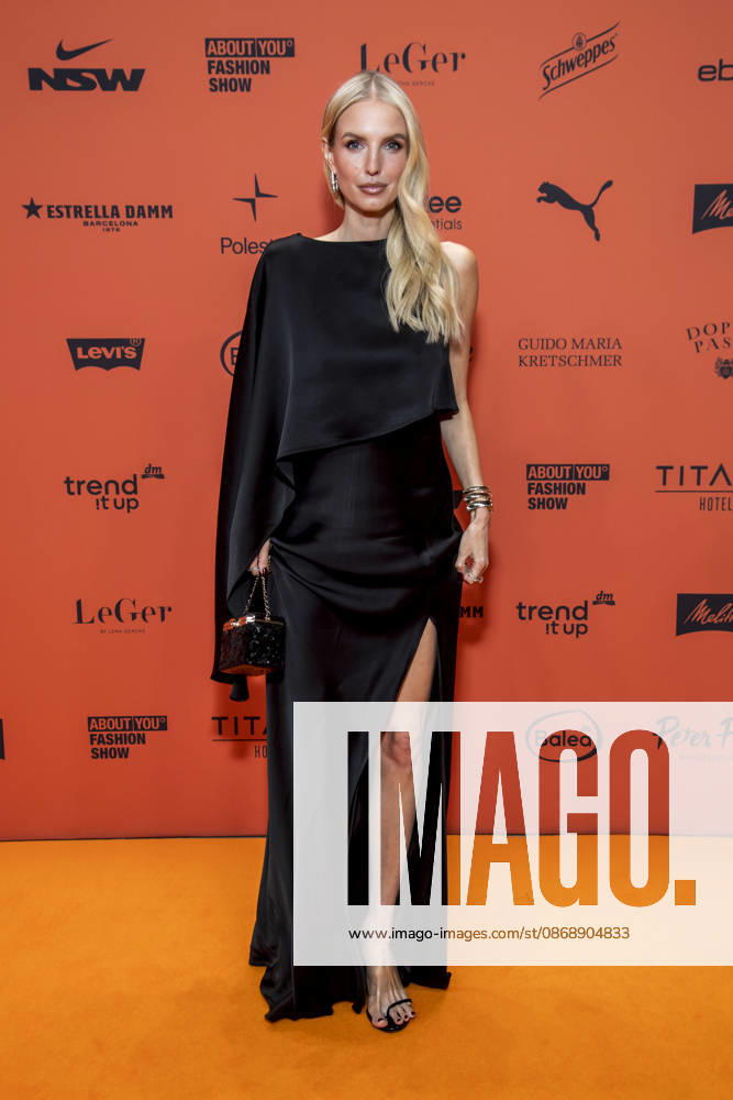 ABB ABOUTYOU Leonie Hanne as a guest on the orange carpet at the ABOUT YOU Opera Fashion Show at the Admiralspalast on October 7, 2026, in Berlin, Germany