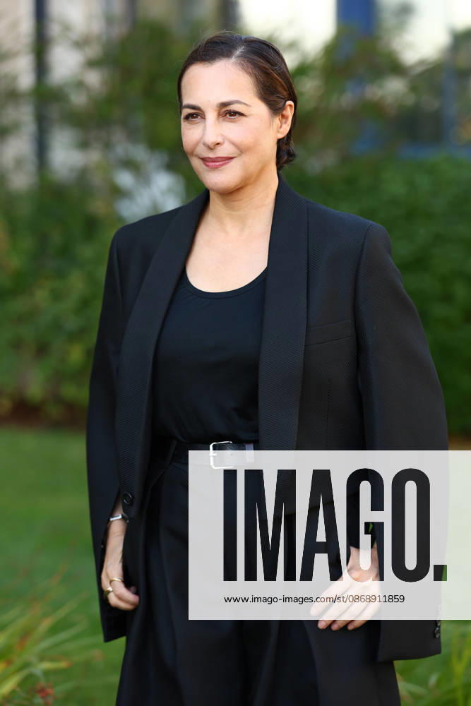 AMIRA CASAR during Jury photocall of the 37th Dinard British and Irish Film Festival in Dinard, France. Dinard France - ZUMAc179 20261008_zep_c179_009