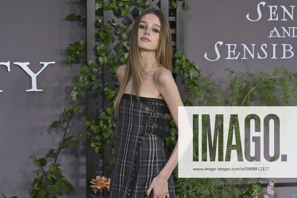 Annaka Fourneret at the premiere of the movie *Sense and Sensibility* at the United Theater in Los Angeles, October 7, 2026 Foto:xD.xStarbuckx xFuturexImagex sensuality_6025